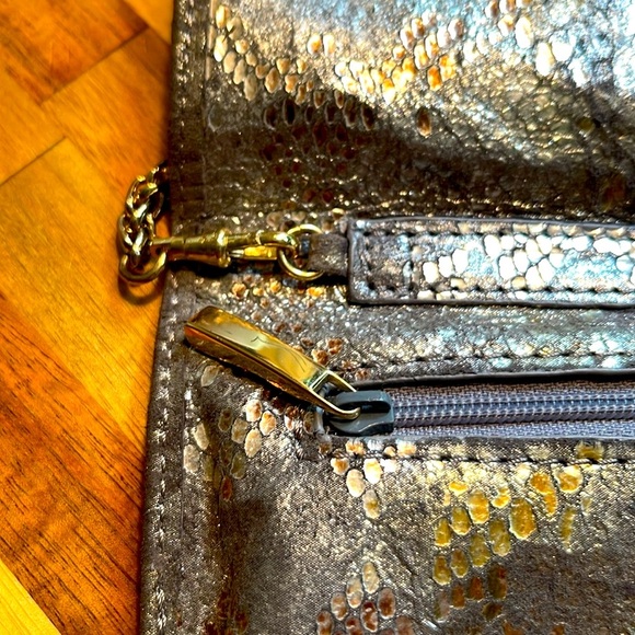 Inge Christopher Leather Metallic Snake Skin Embossed Clutch/Shoulder Bag. P25